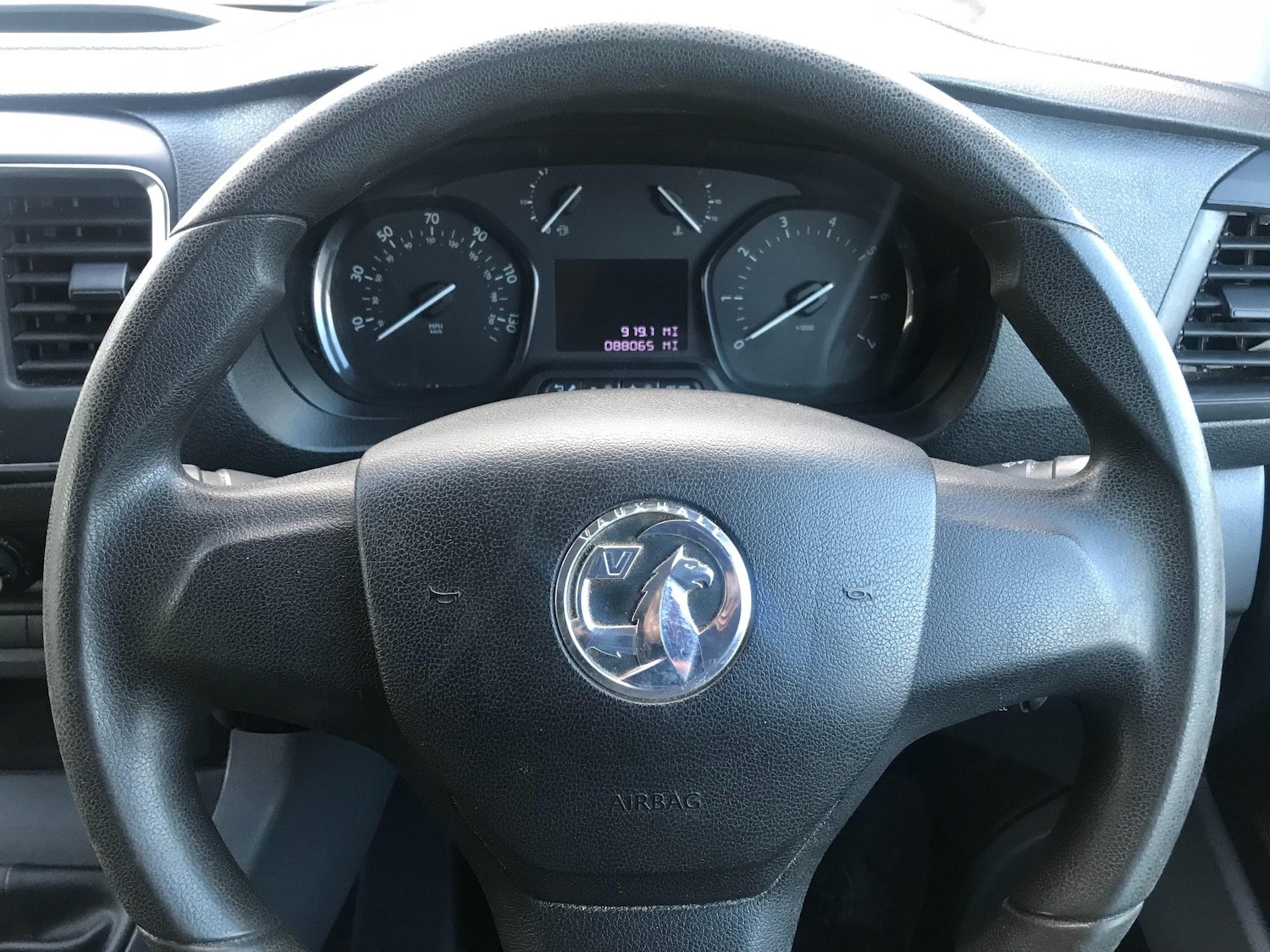 Used Vauxhall Vivaro 2019 for sale - 76993911: Photo 5