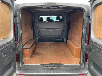 Used Vauxhall Vivaro 2015 for sale - 75102632: Photo