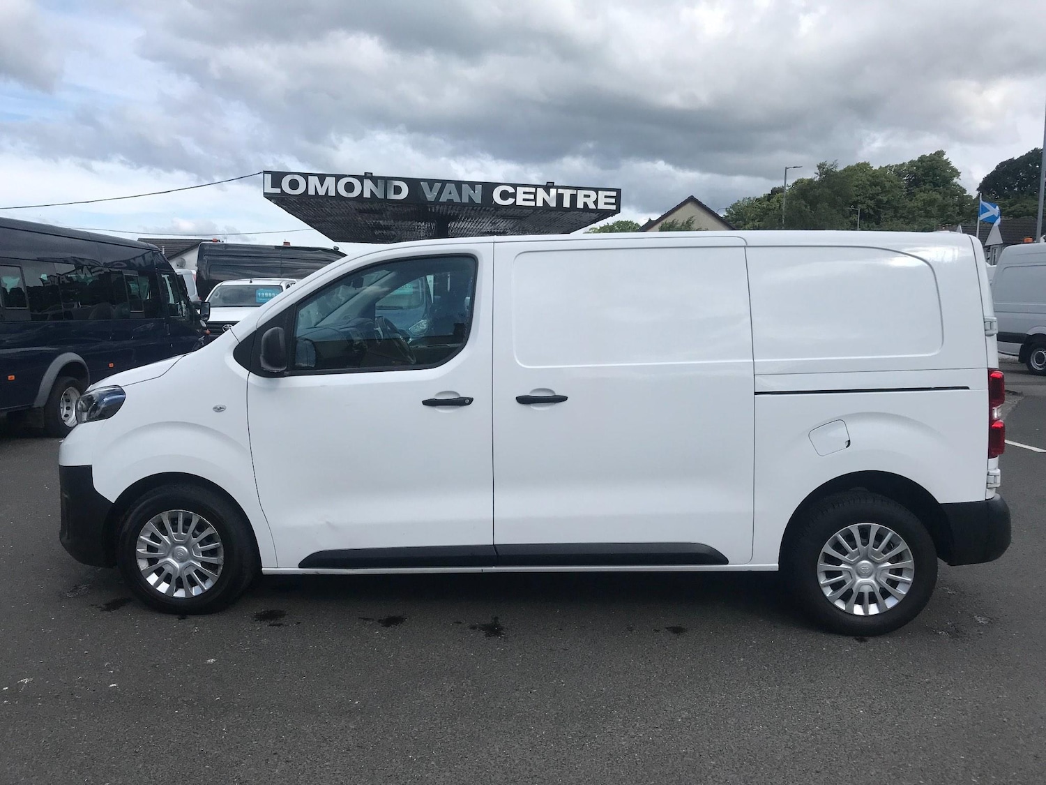 Used Toyota ProAce 2020 for sale - 77049786: Photo 2
