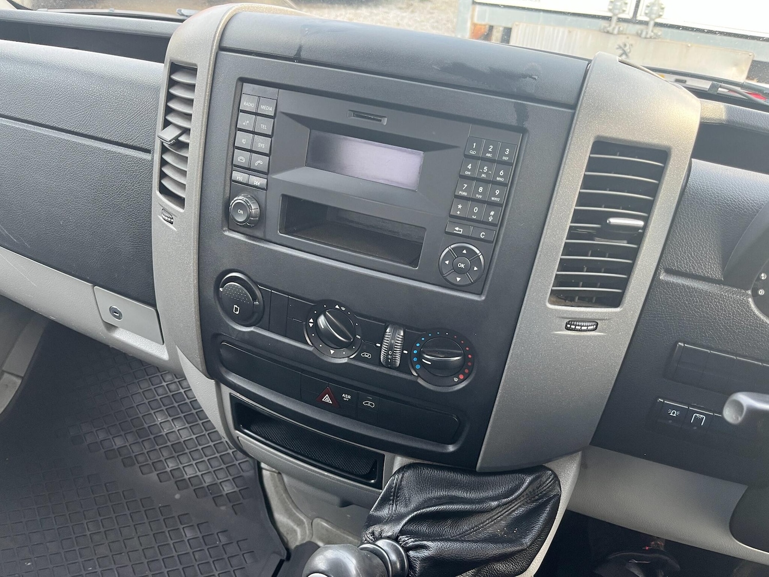 Used Mercedes-Benz Sprinter 2014 for sale - 77267565: Photo 9