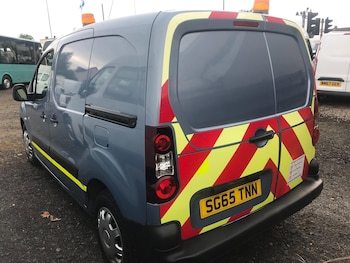 Used Peugeot Partner 2015 for sale - 76995101: Photo