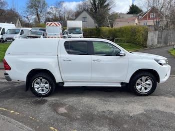 Used Toyota Hilux 2017 for sale - 78231120: Photo
