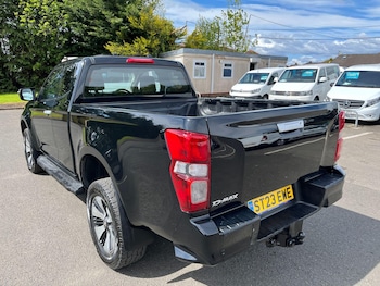 Used Isuzu D-Max 2023 for sale - 78585981: Photo