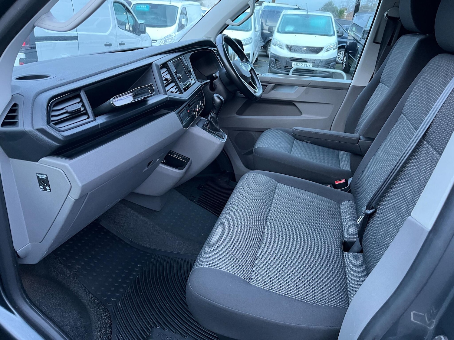 Used Volkswagen Transporter 2021 for sale - 76991613: Photo 16