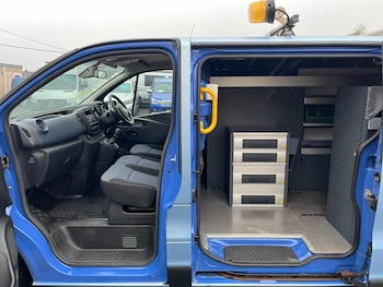 Used Vauxhall Vivaro 2018 for sale - 76166533: Photo 3