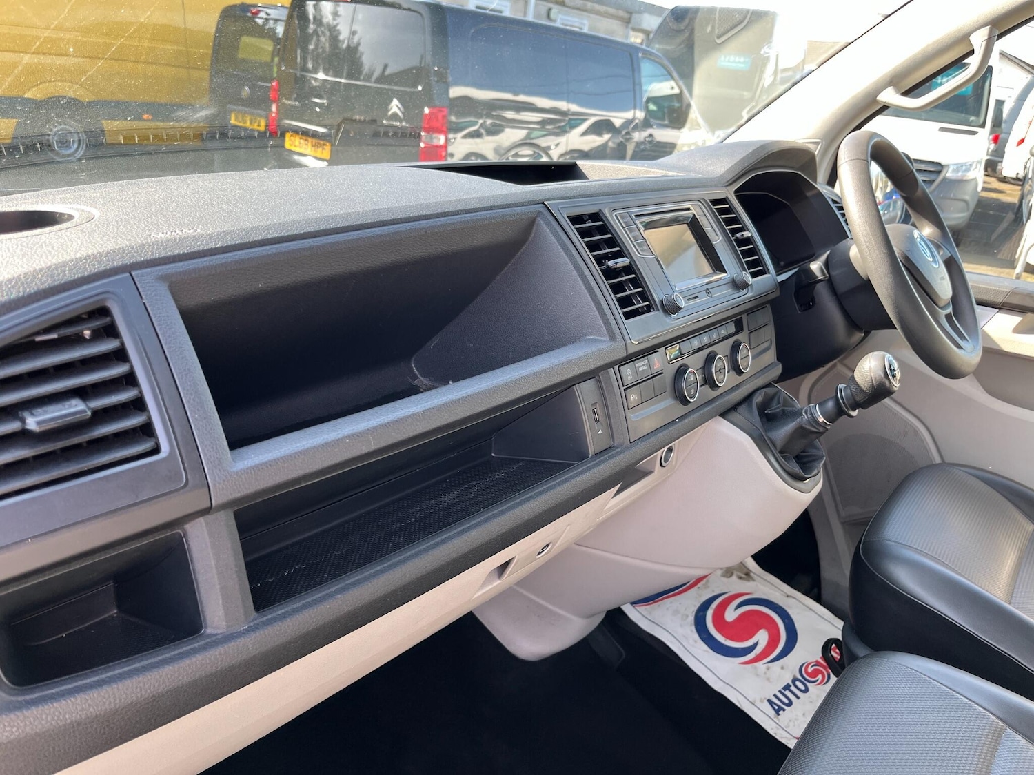 Used Volkswagen Transporter Shuttle 2019 for sale - 77957340: Photo 14