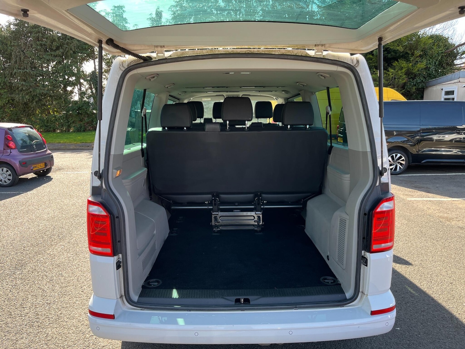 Used Volkswagen Transporter Shuttle 2019 for sale - 77957340: Photo 4