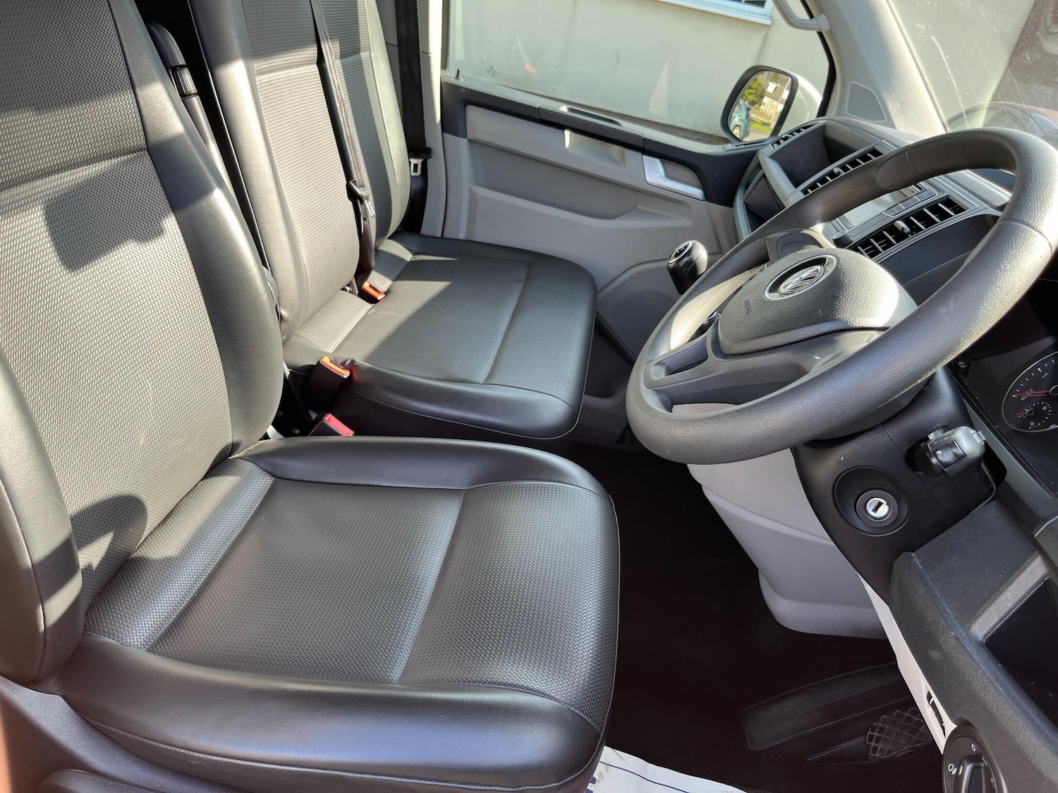 Used Volkswagen Transporter Shuttle 2019 for sale - 77957340: Photo 8