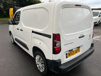 Used Peugeot Partner 2021 for sale - 77016082: Photo