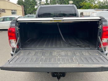 Used Toyota Hilux 2020 for sale - 78809654: Photo