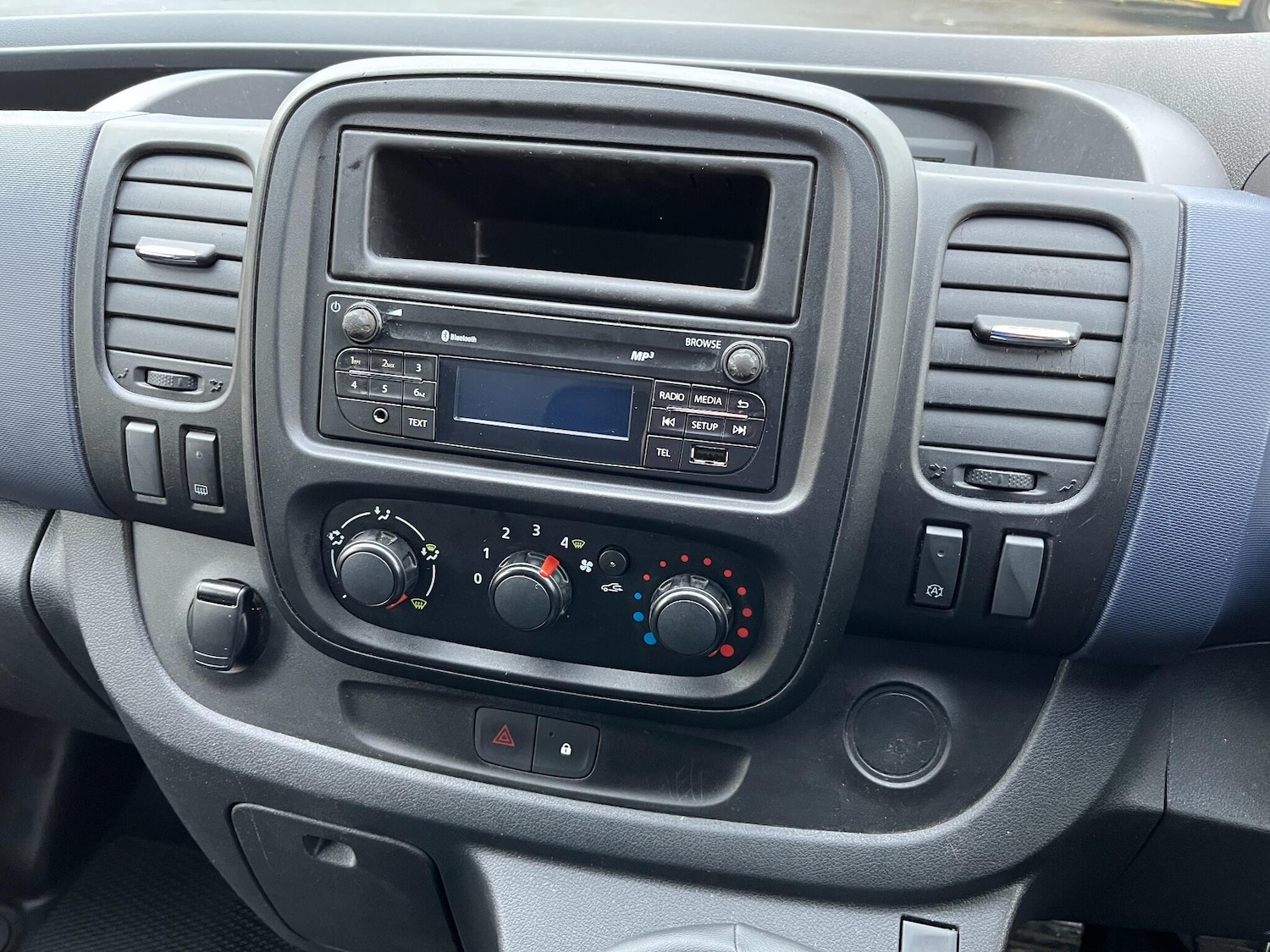 Used Vauxhall Vivaro 2018 for sale - 76823420: Photo 13