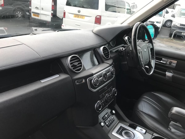 Used Land Rover Discovery 4 2014 for sale - 76214285: Photo 10