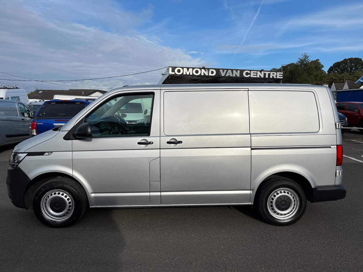 Used Volkswagen Transporter 2021 for sale - 76988444: Photo 2