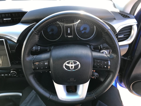 Used Toyota Hilux 2017 for sale - 73995427: Photo 12