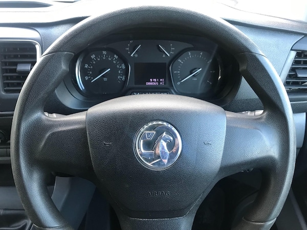 Used Vauxhall Vivaro 2019 for sale - 69392013: Photo 5