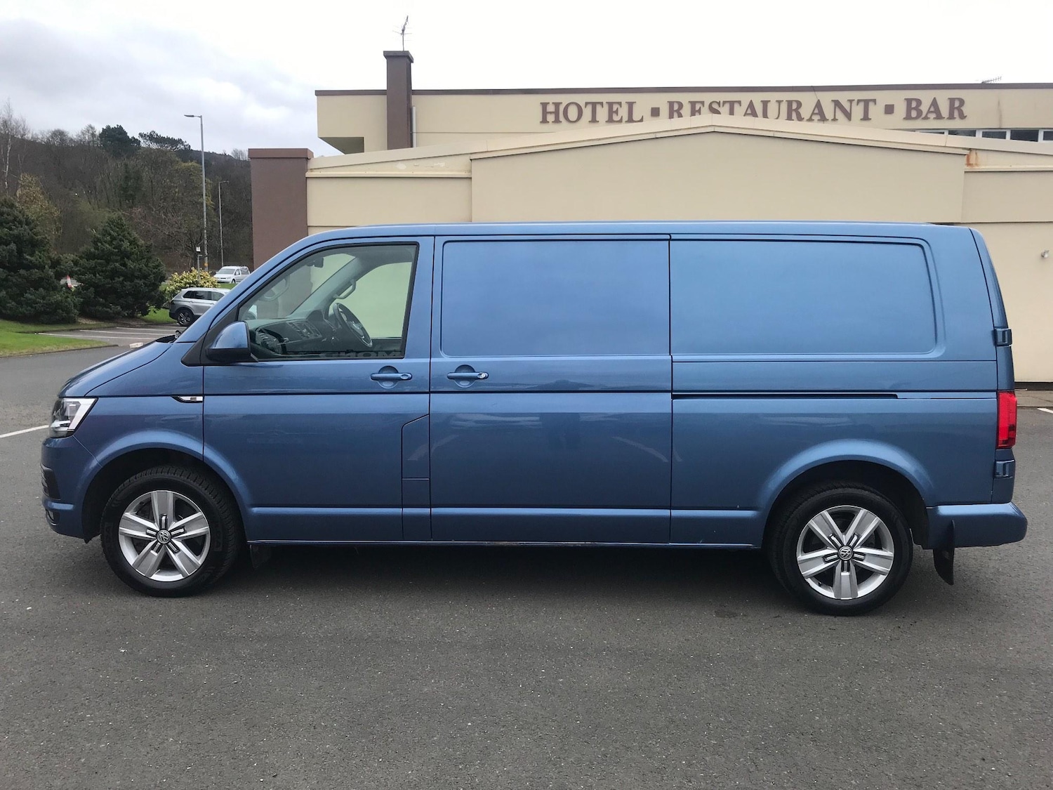 Used Volkswagen Transporter 2019 for sale - 76991258: Photo 2