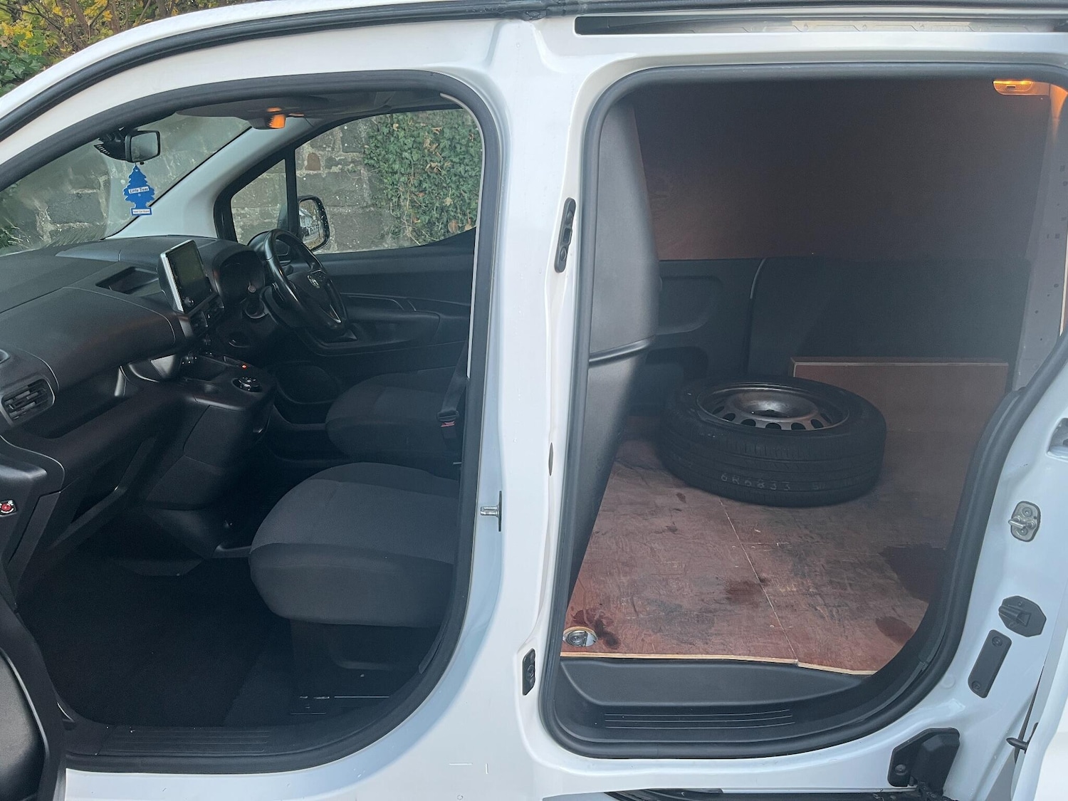 Used Vauxhall Combo 2022 for sale - 76325962: Photo 6
