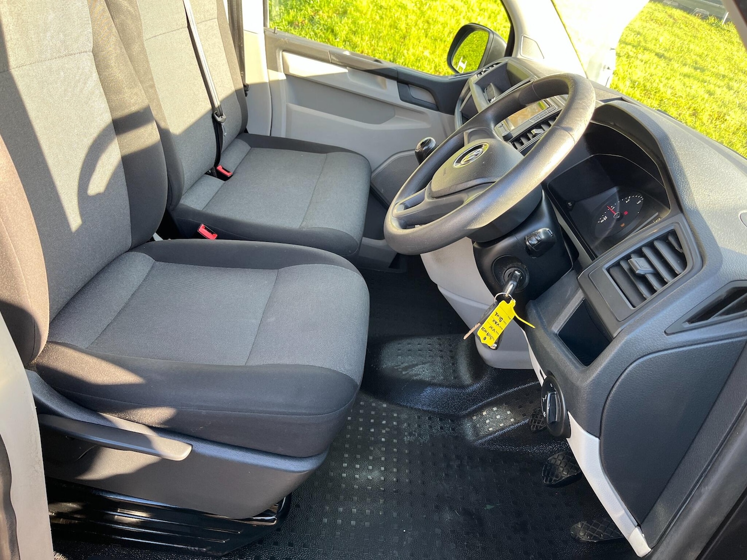 Used Volkswagen Transporter 2017 for sale - 76361002: Photo 10