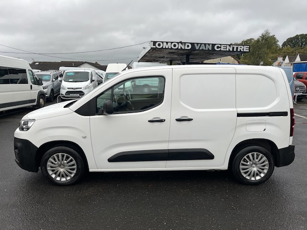 Used Citroen Berlingo 2020 for sale - 76122147: Photo 2