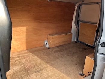 Used Volkswagen Transporter 2021 for sale - 75839421: Photo