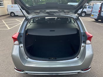 Used Toyota Auris 2017 for sale - 79634424: Photo