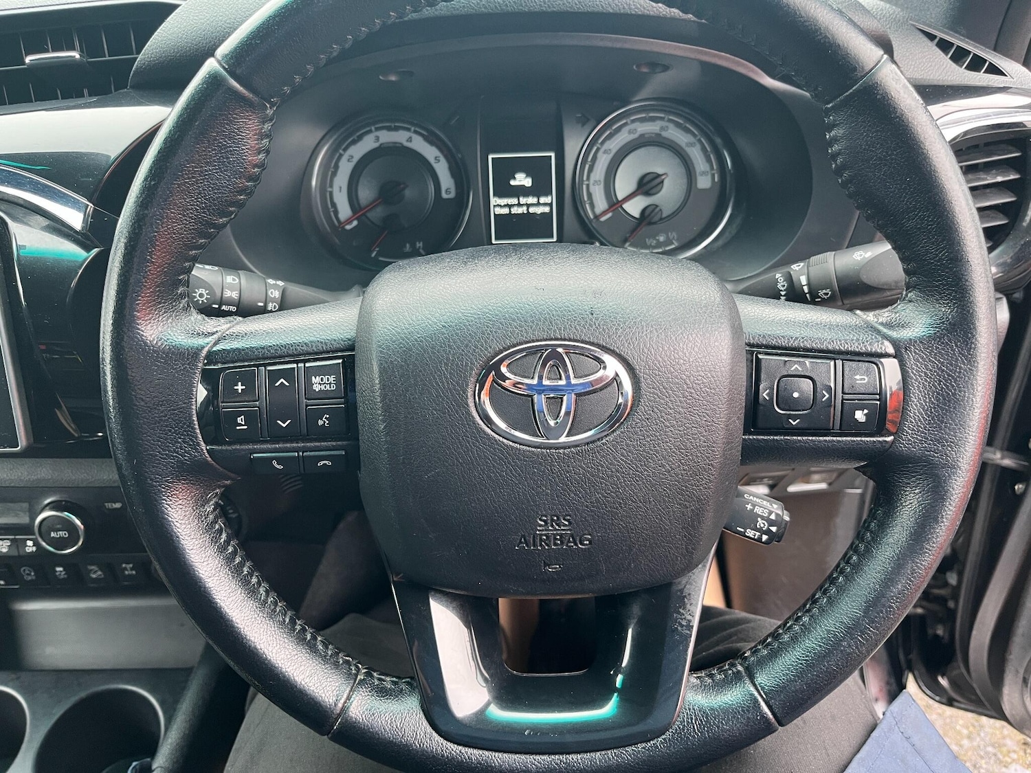 Used Toyota Hilux 2019 for sale - 77524358: Photo 12