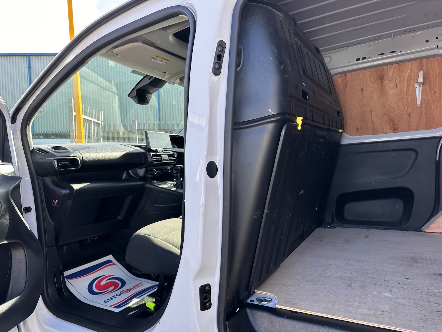 Used Peugeot Partner 2024 for sale - 78078250: Photo 17