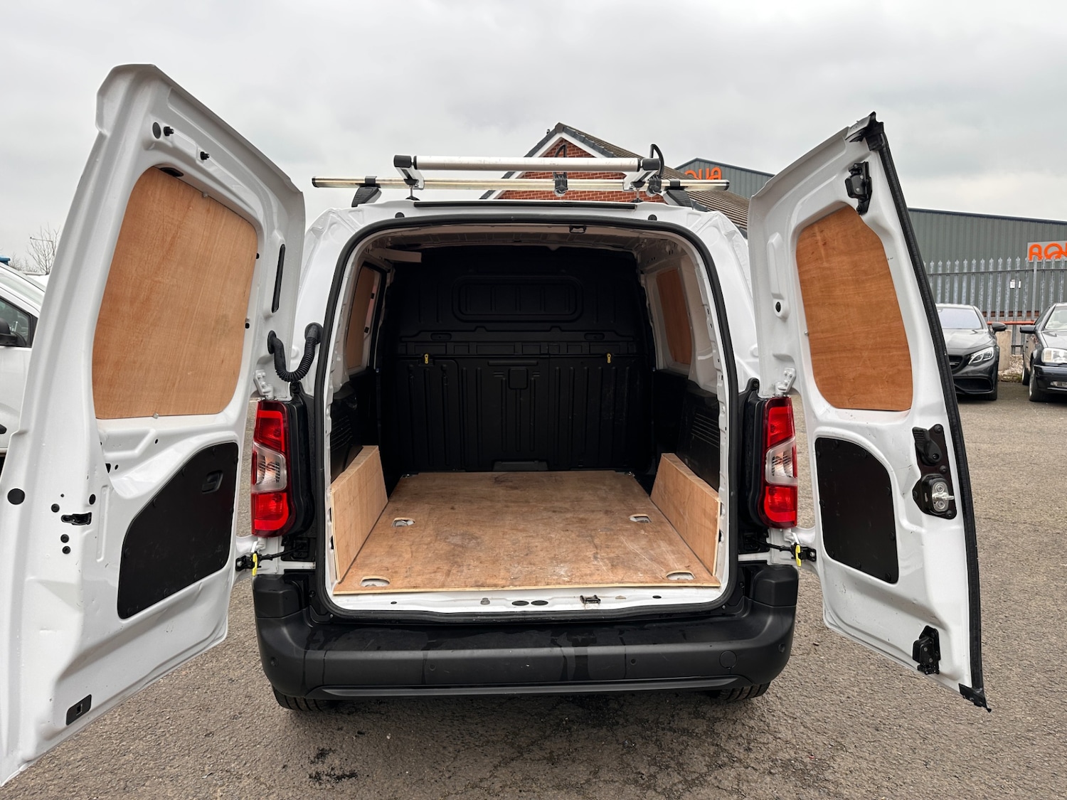 Used Peugeot Partner 2024 for sale - 77803498: Photo 23