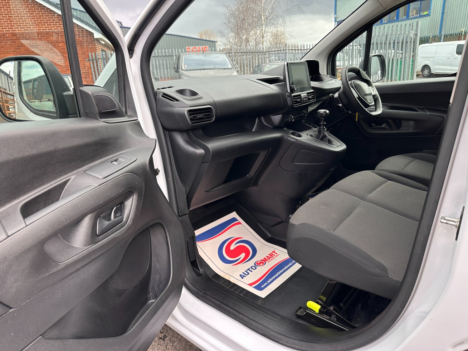 Used Peugeot Partner 2023 for sale - 78078529: Photo 17