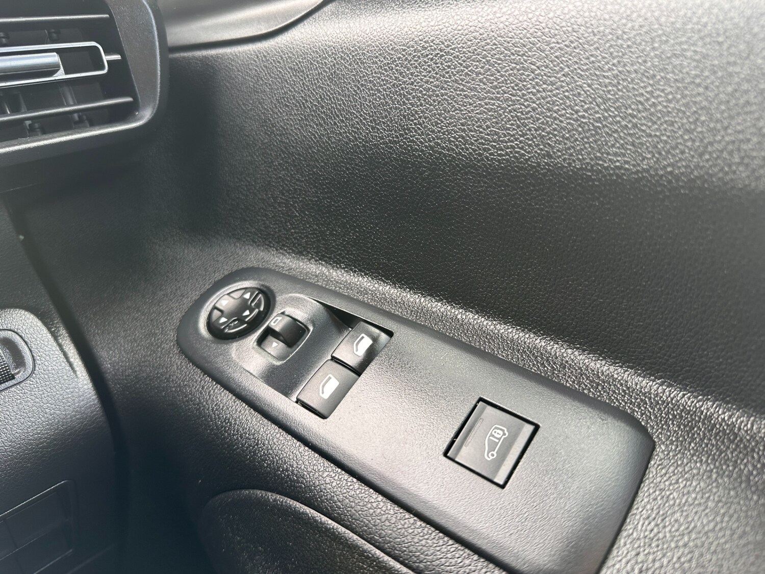 Used Peugeot Partner 2023 for sale - 78078529: Photo 26