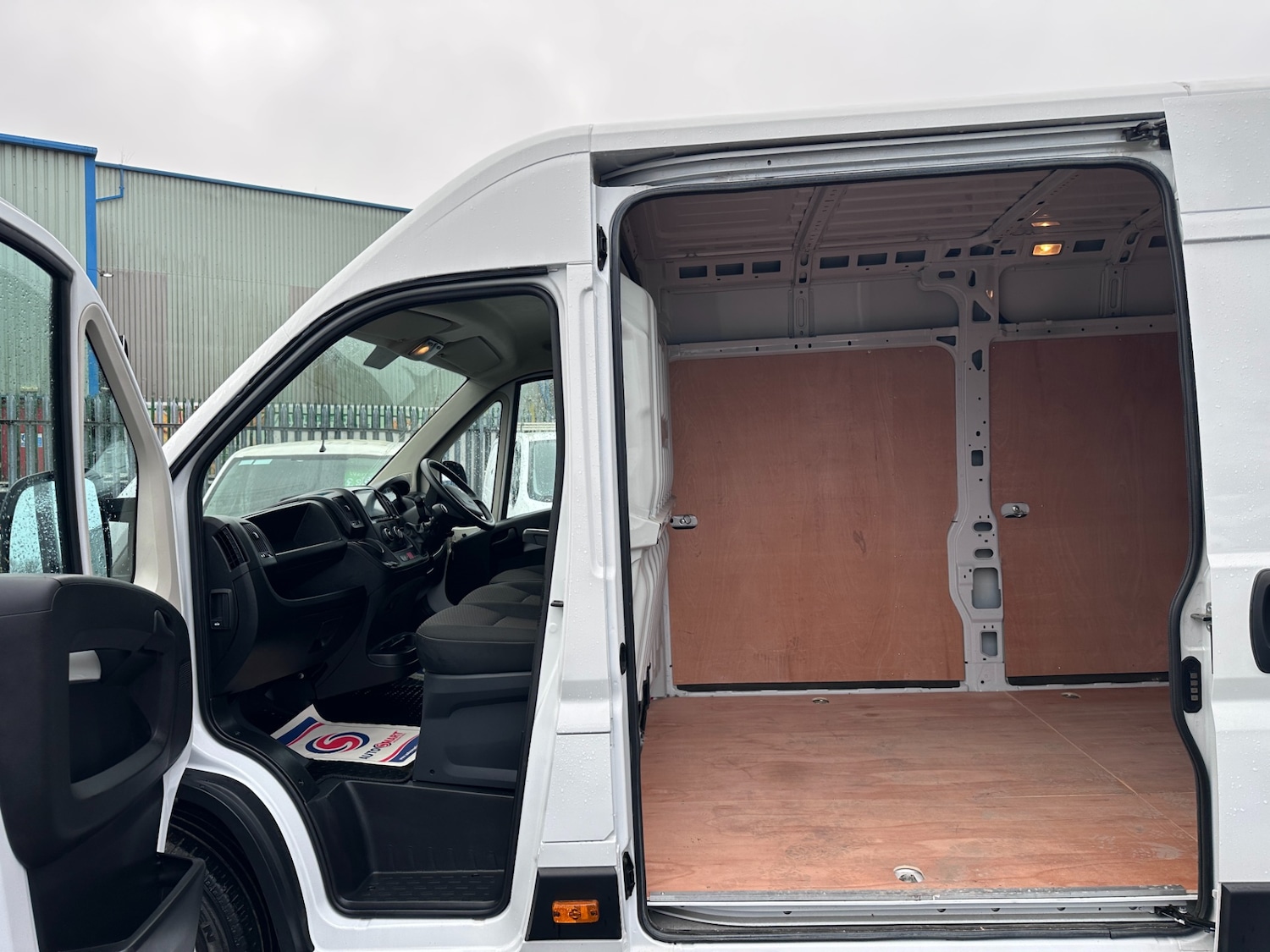 Used Peugeot Boxer 2024 for sale - 77247387: Photo 15