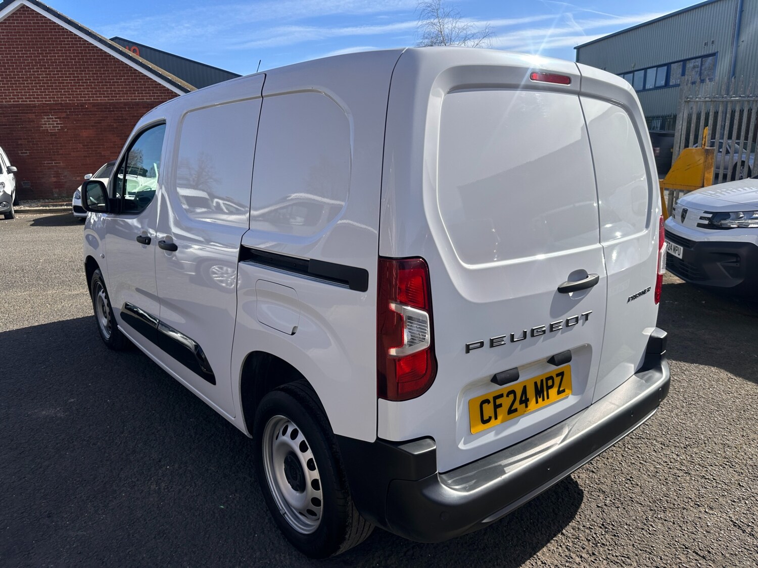 Used Peugeot Partner 2024 for sale - 77915387: Photo 11