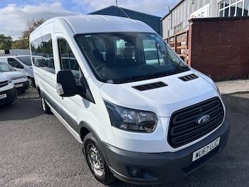 2017 (67) - 2.2 TDCi 155ps H2 15 Seater