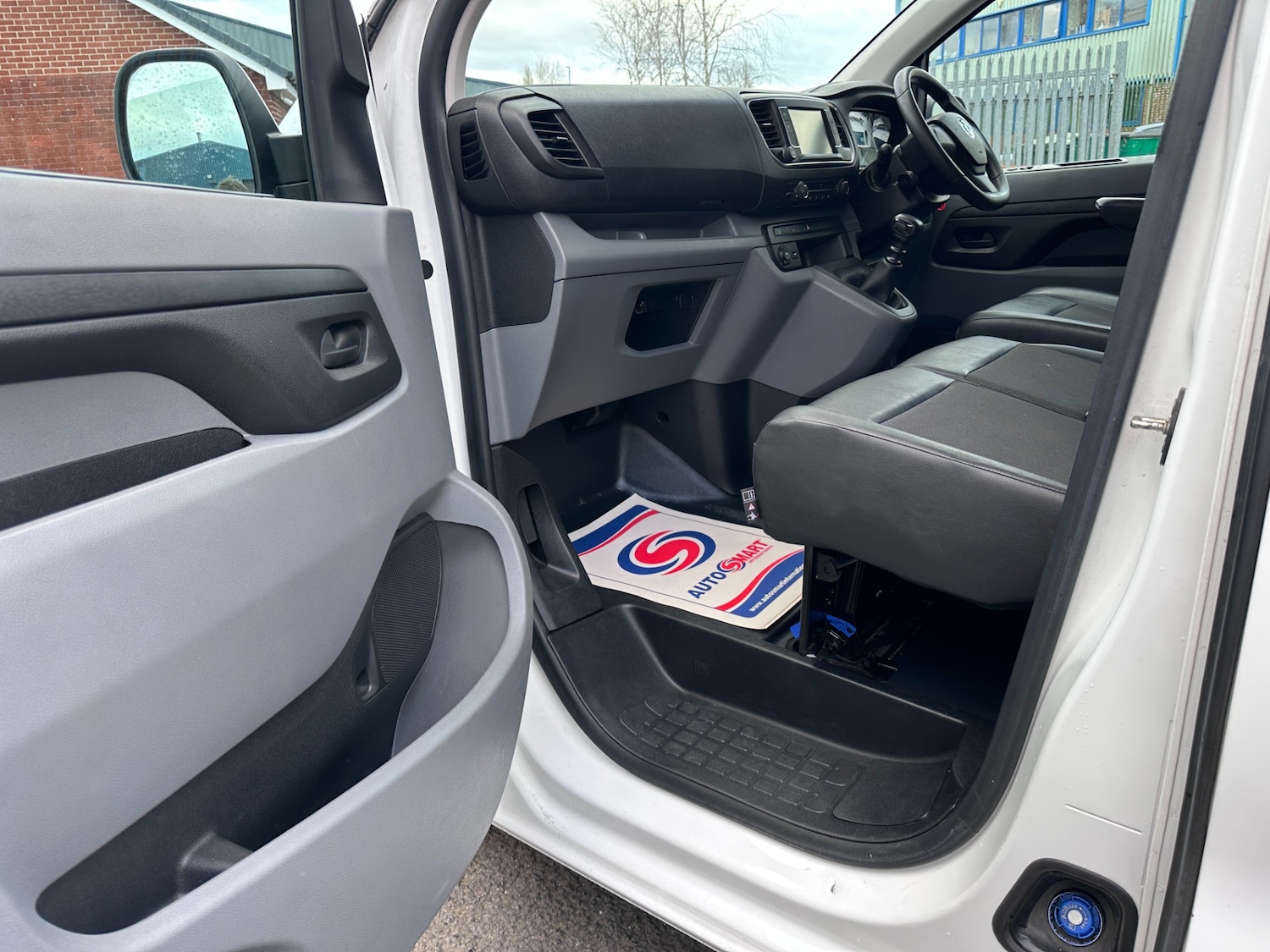 Used Vauxhall Vivaro 2021 for sale - 77261208: Photo 18