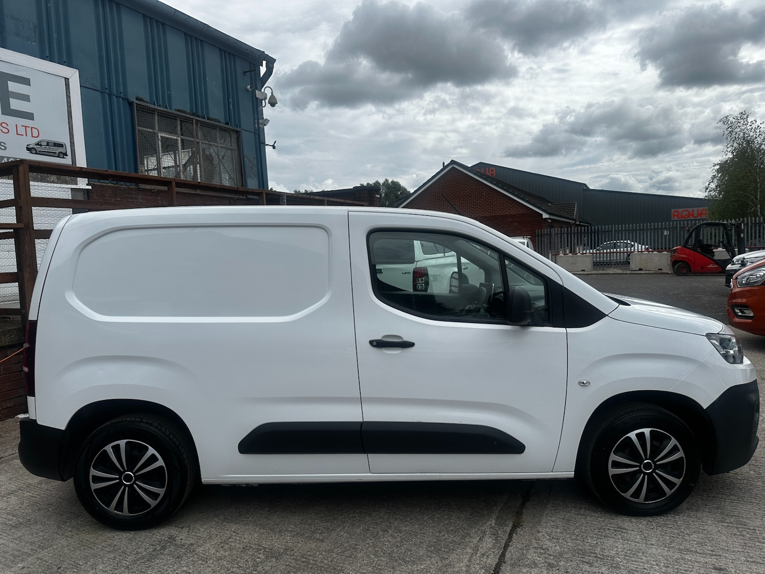 Used Citroen Berlingo 2019 for sale - 71768645: Photo 4