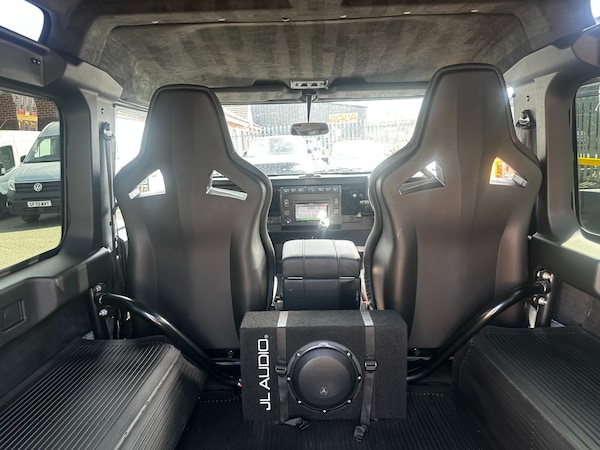 Used Land Rover Defender 2001 for sale - 74286947: Photo 19