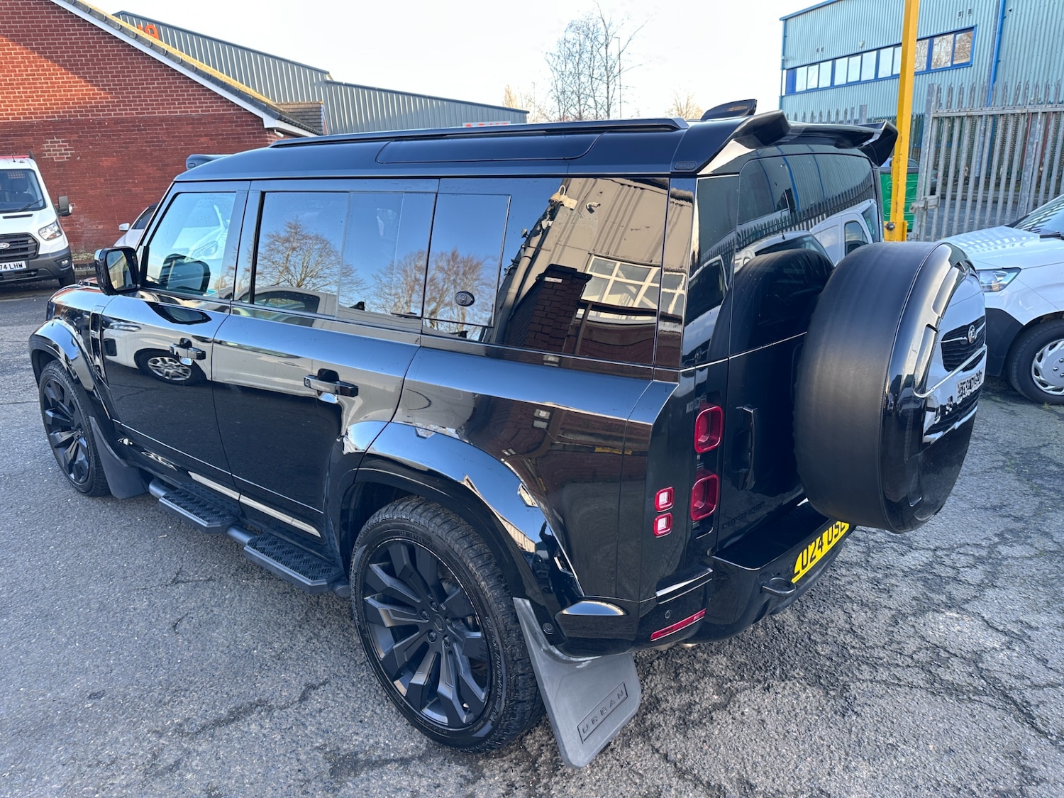 Used Land Rover Defender 2024 for sale - 77135758: Photo 14