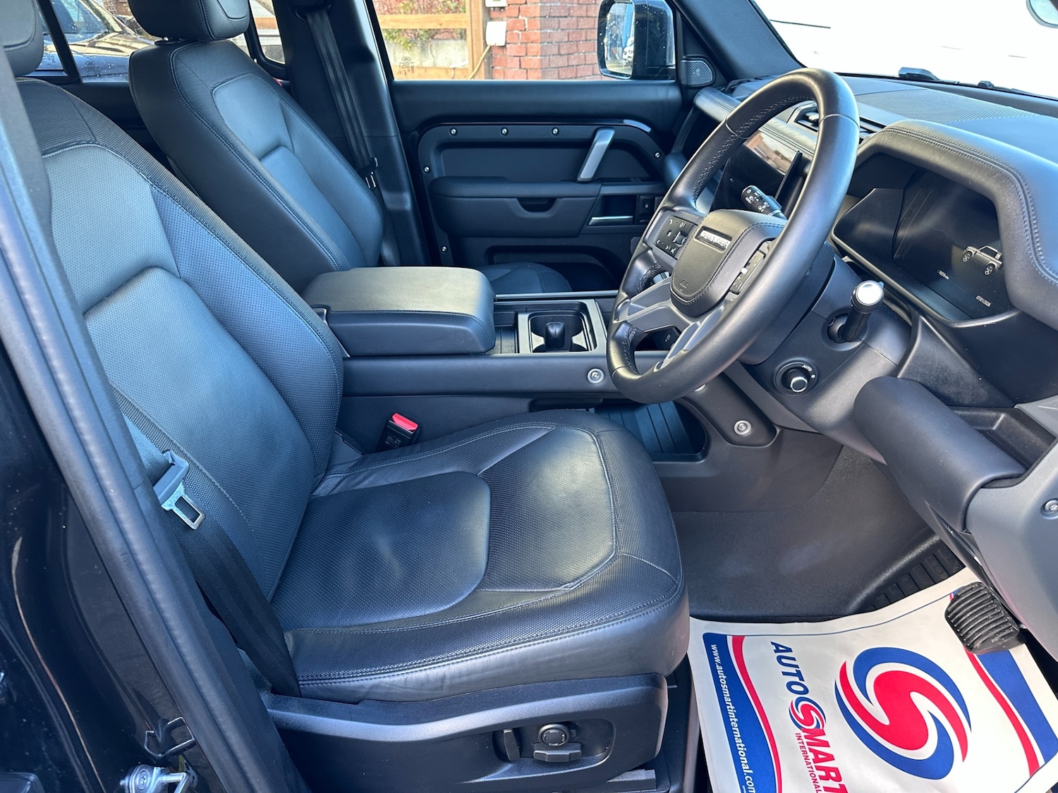 Used Land Rover Defender 2024 for sale - 77135758: Photo 15