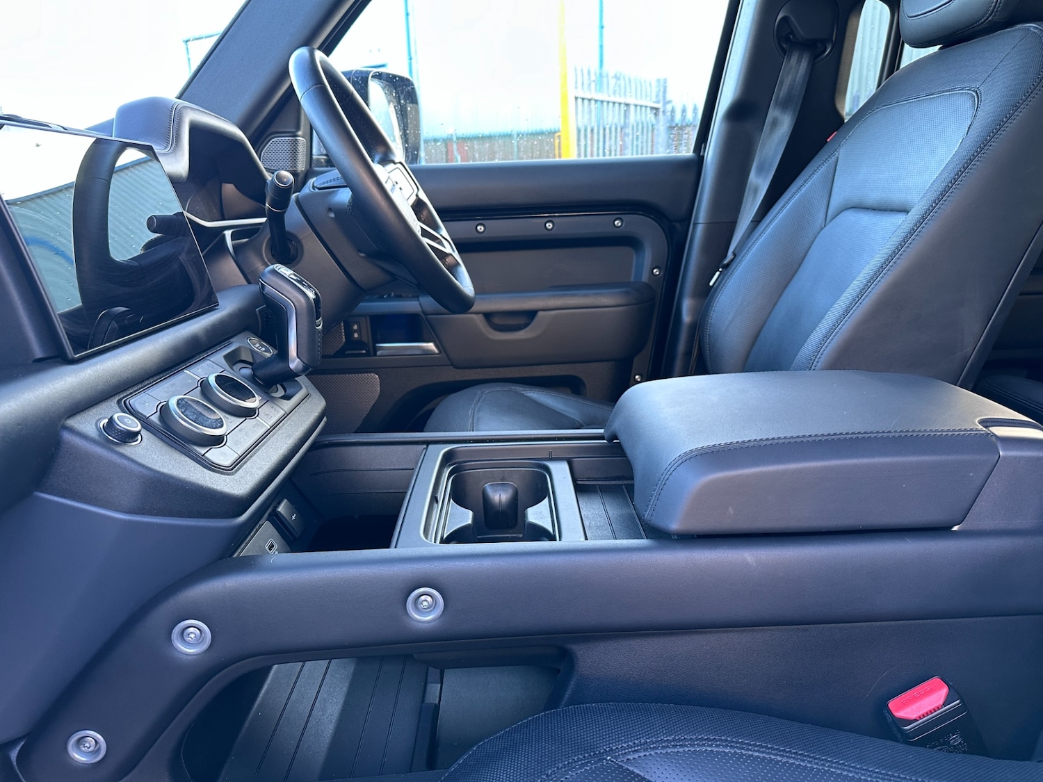 Used Land Rover Defender 2024 for sale - 77135758: Photo 19