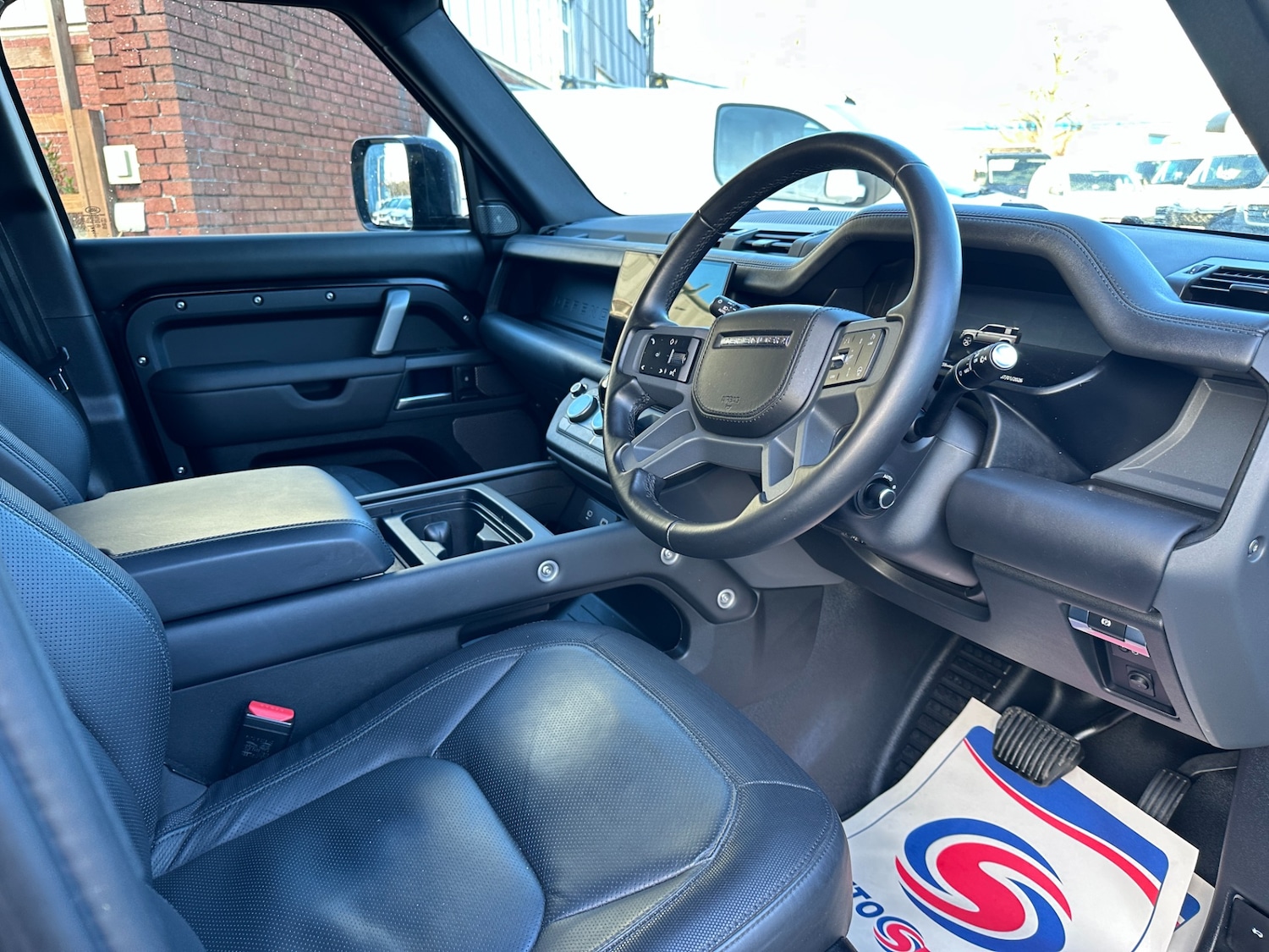 Used Land Rover Defender 2024 for sale - 77135758: Photo 27