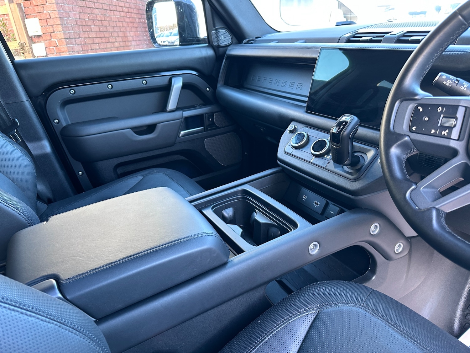 Used Land Rover Defender 2024 for sale - 77135758: Photo 28