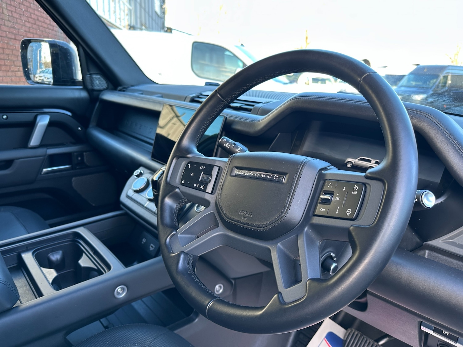 Used Land Rover Defender 2024 for sale - 77135758: Photo 31