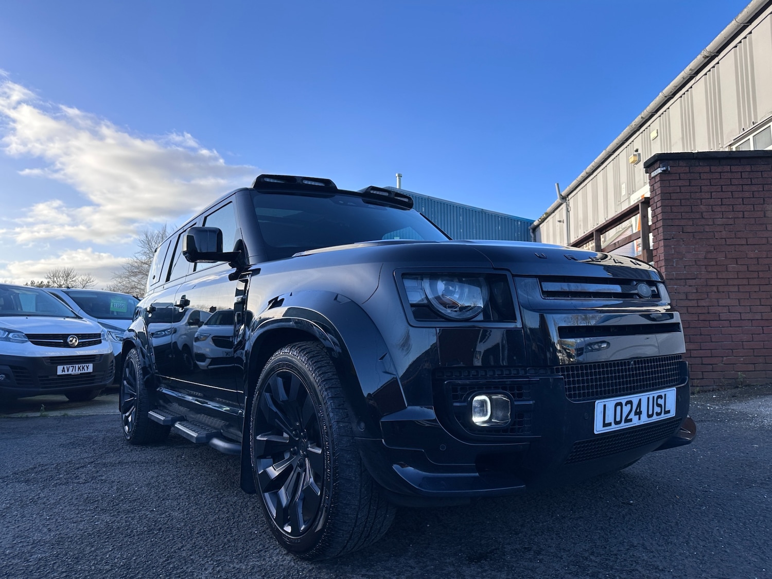 Used Land Rover Defender 2024 for sale - 77135758: Photo 6