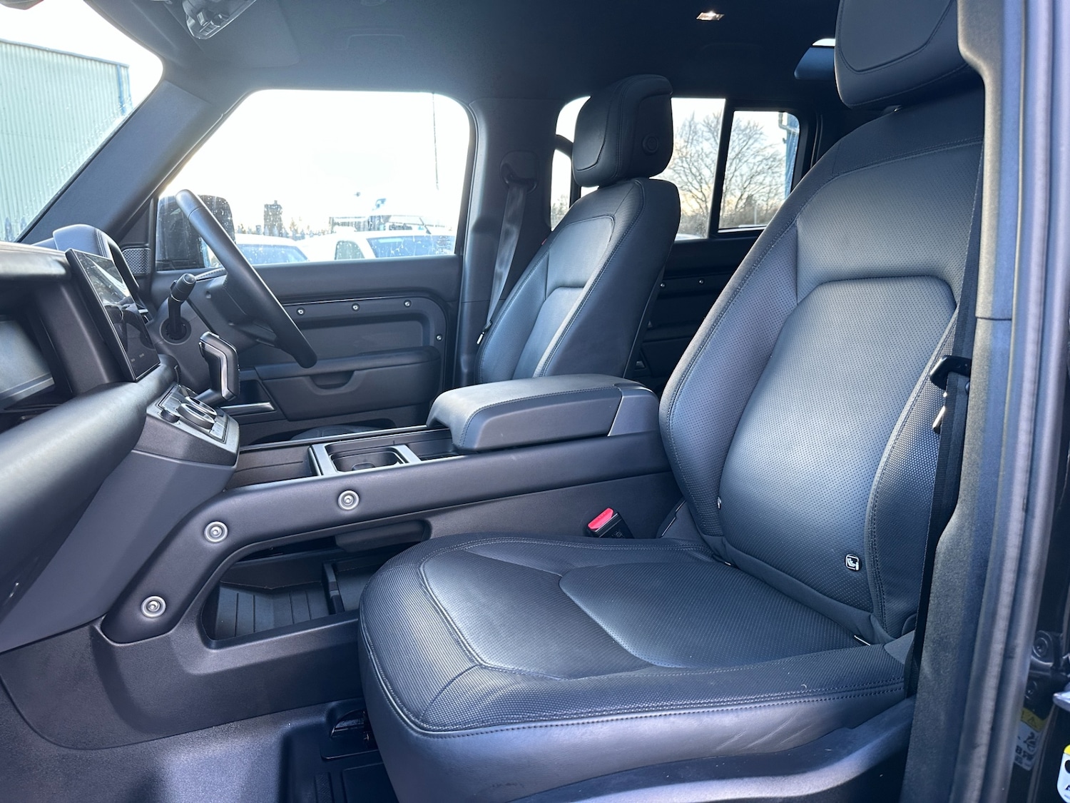 Used Land Rover Defender 2024 for sale - 77135758: Photo 64