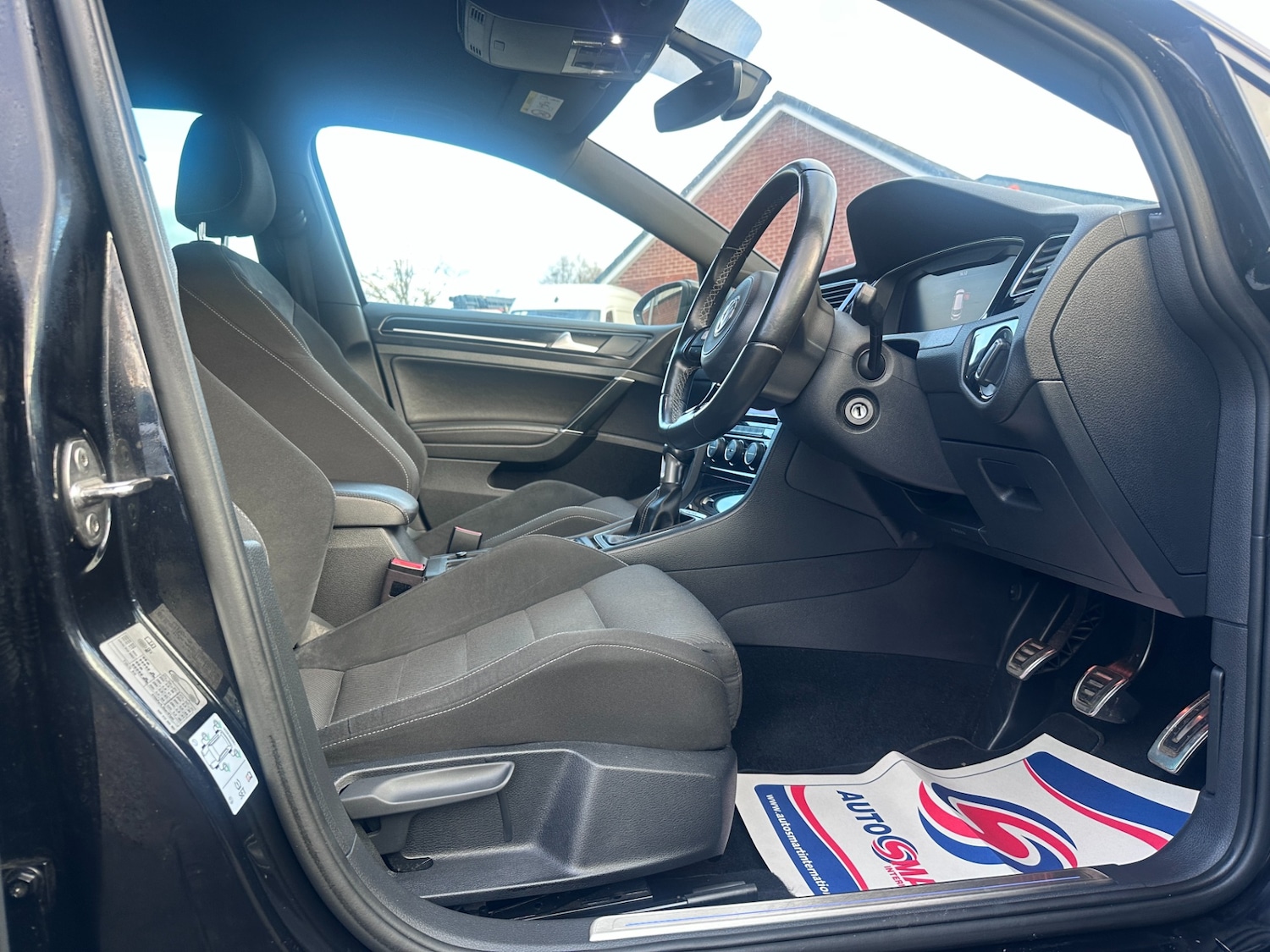 Used Volkswagen Golf 2018 for sale - 76958821: Photo 15