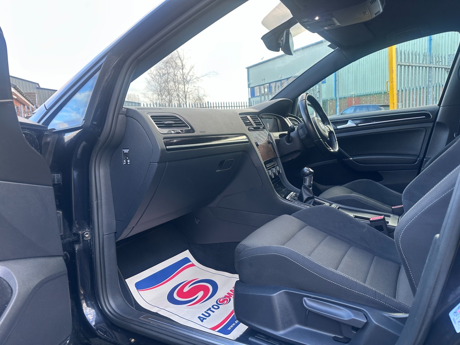 Used Volkswagen Golf 2018 for sale - 76958821: Photo 16