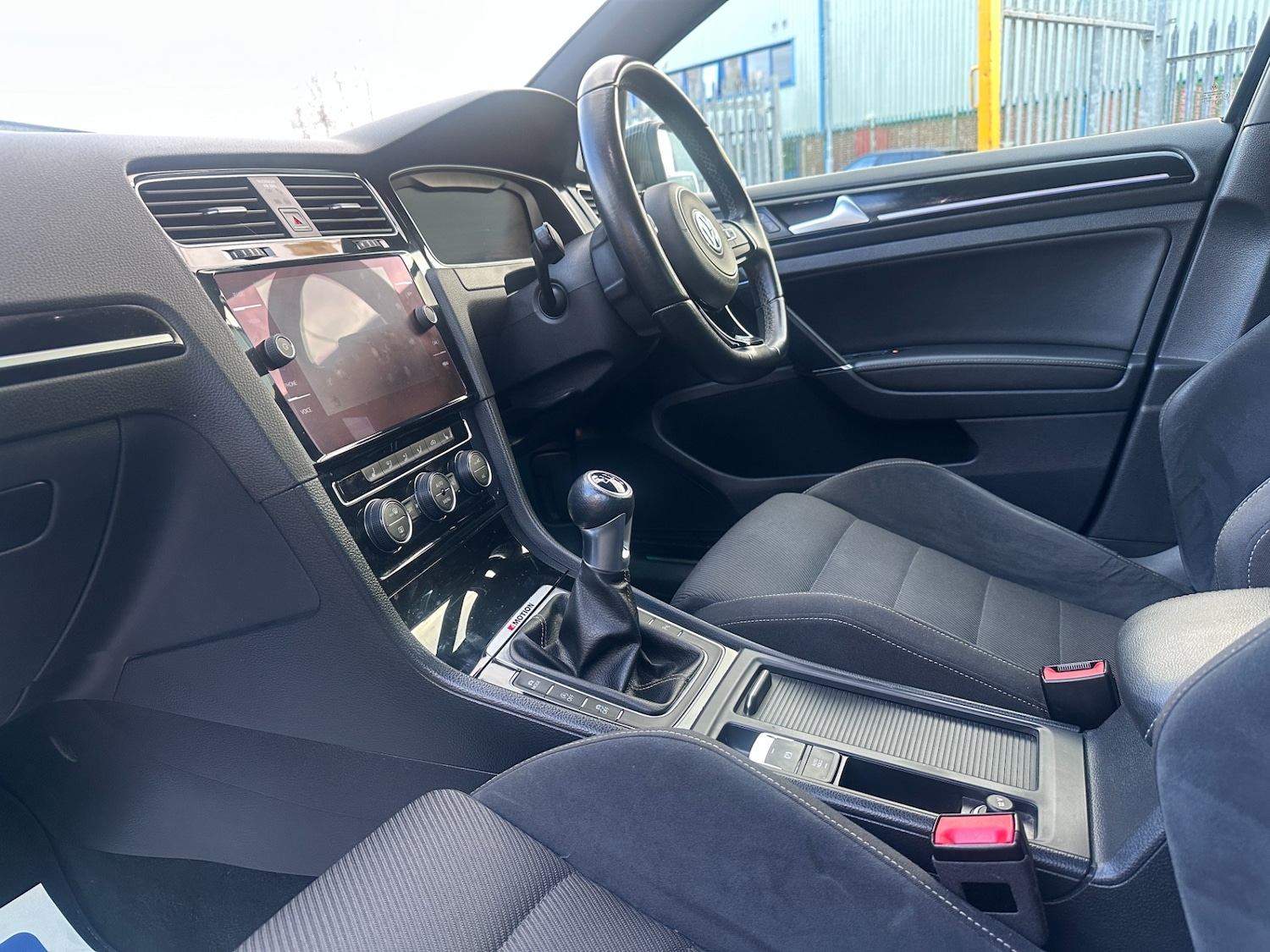 Used Volkswagen Golf 2018 for sale - 76958821: Photo 19