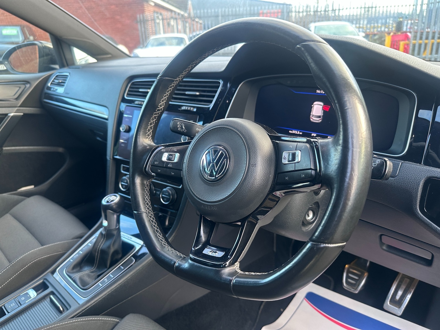 Used Volkswagen Golf 2018 for sale - 76958821: Photo 47