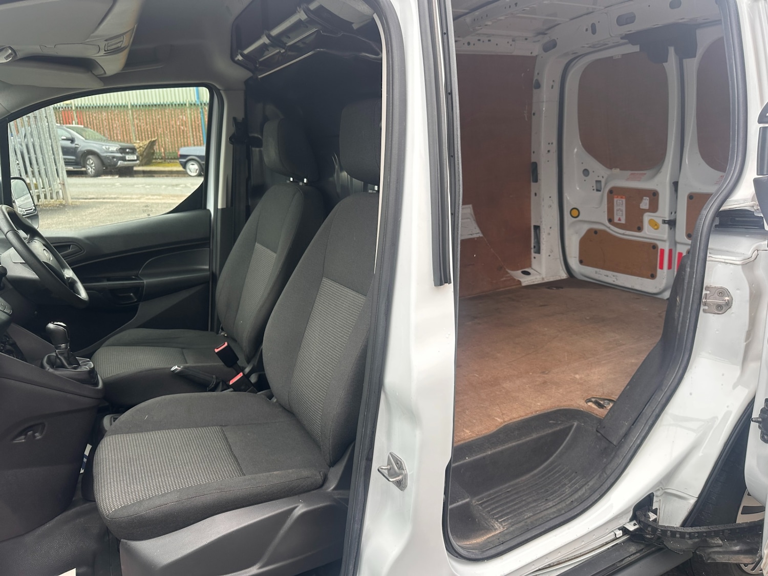 Used Ford Transit Connect 2018 for sale - 77532161: Photo 21