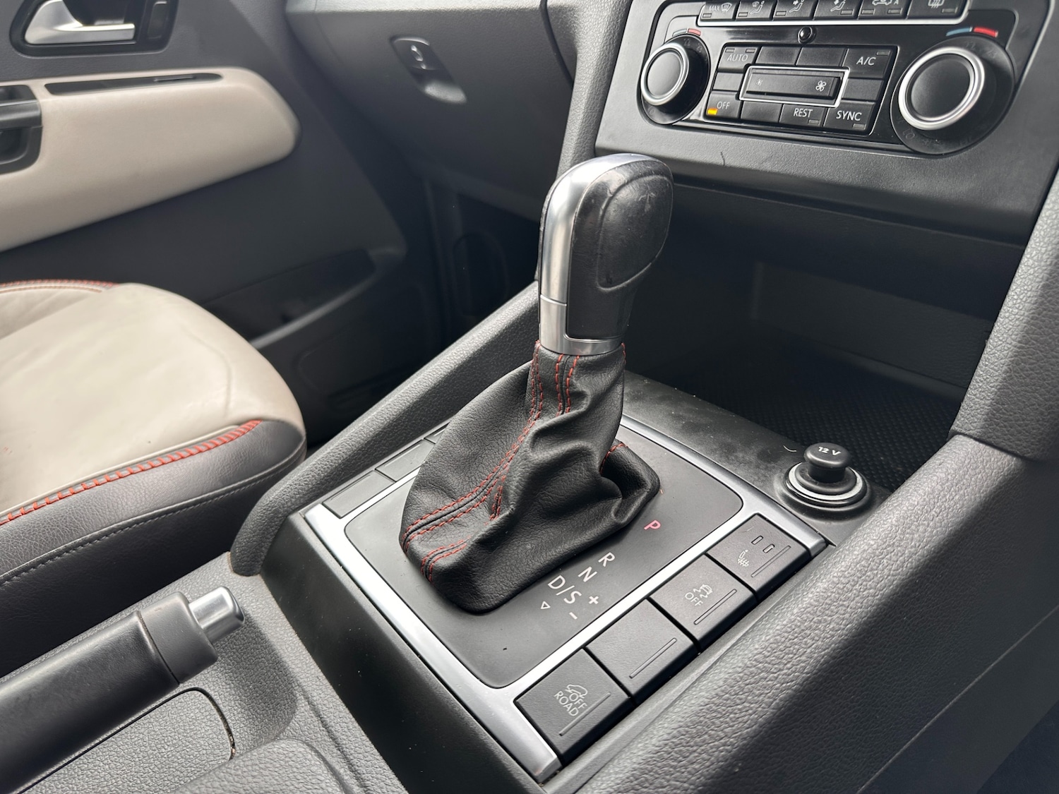 Used Volkswagen Amarok 2014 for sale - 77845433: Photo 14